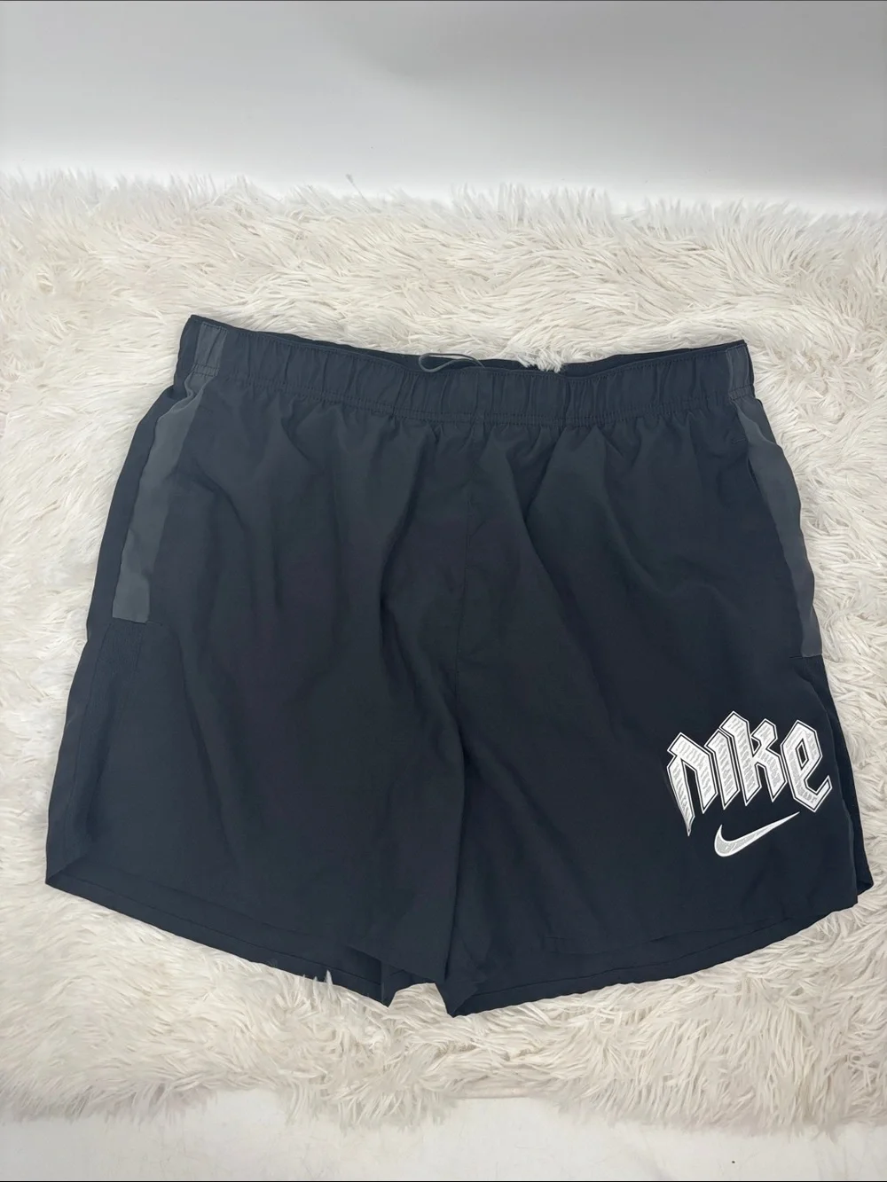 Nike Running Shorts Men’s Size Large